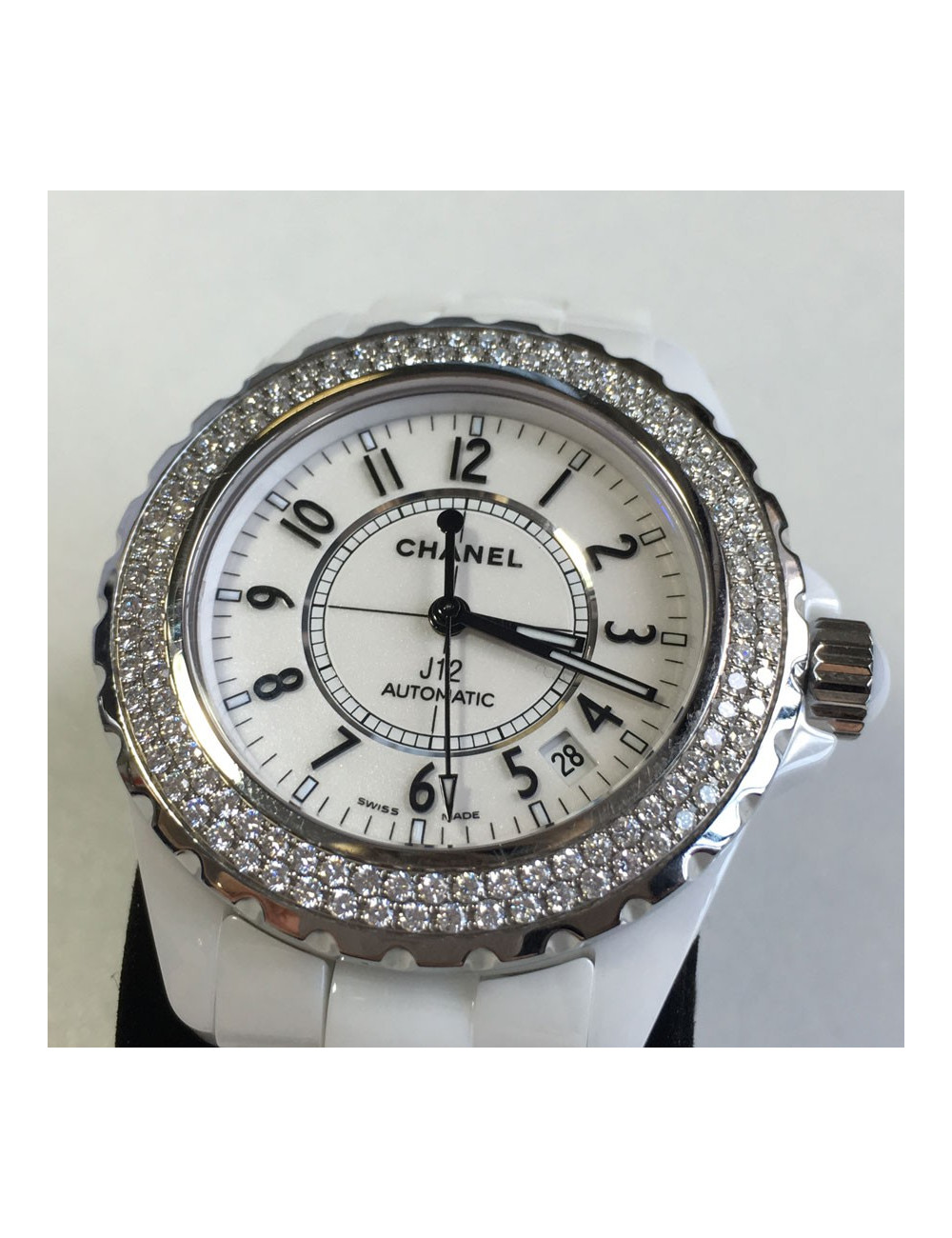 xxx Montre J 12 CHANEL céramique blanche et diamants