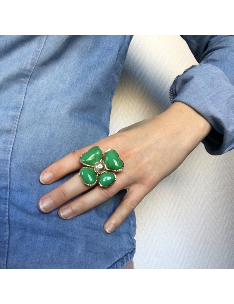 Ring MARGUERITE of VALOIS in green glass paste-4 leaf clover