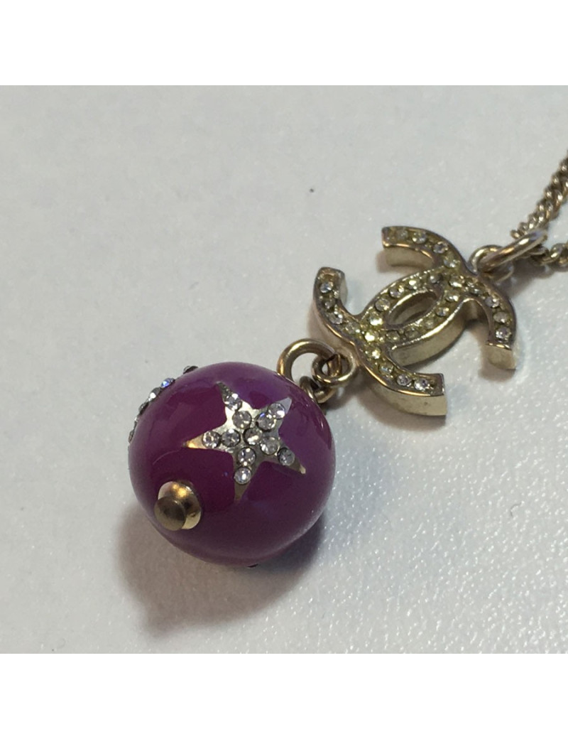 Gold metal, cc, round pendant necklace CHANEL purple and rhinestones