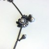 Belt necklace CHANEL chain silvery, pearly beads, flowers and CC