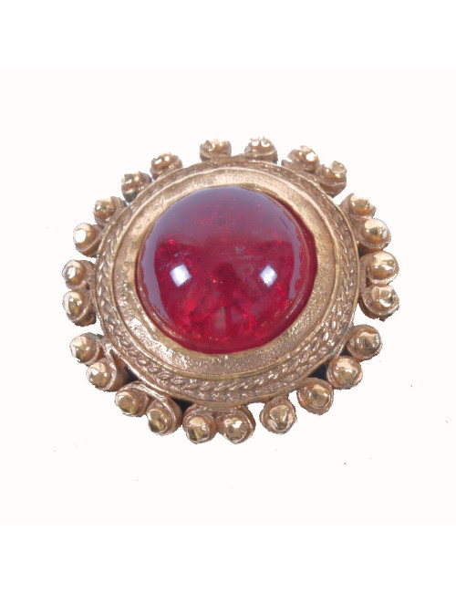 CHANEL Vintage clip-on earrings in gilded metal and ruby molten glass