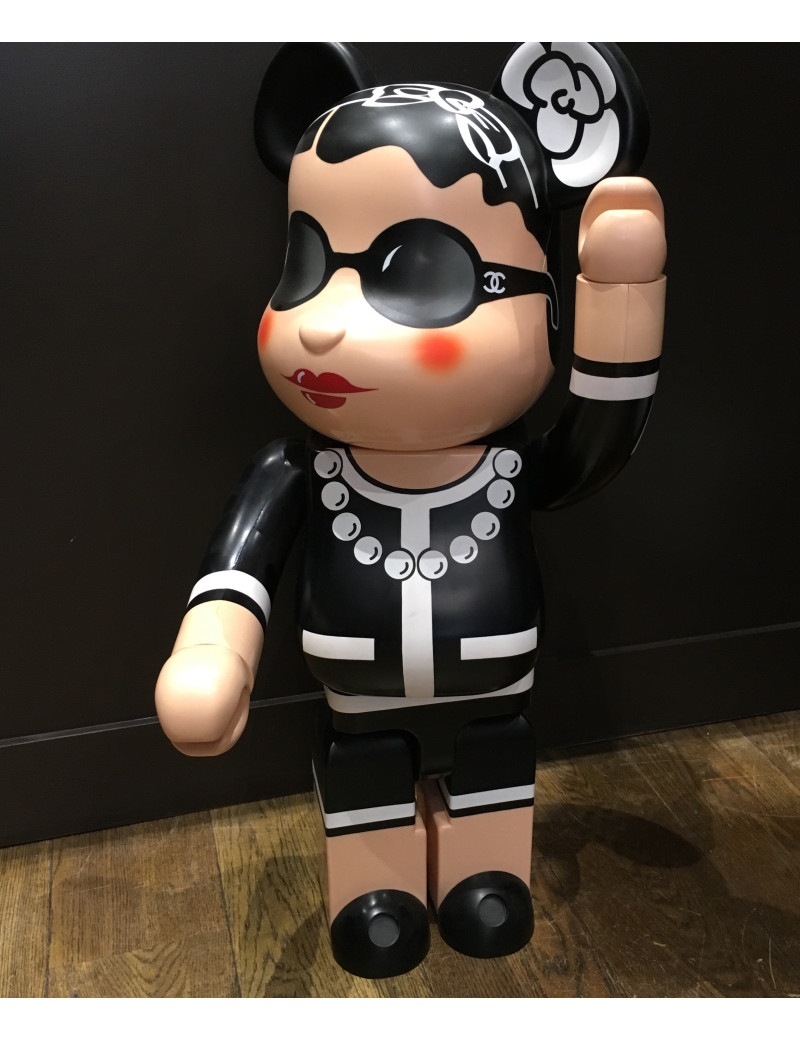 Poupée CHANEL Série Limitée