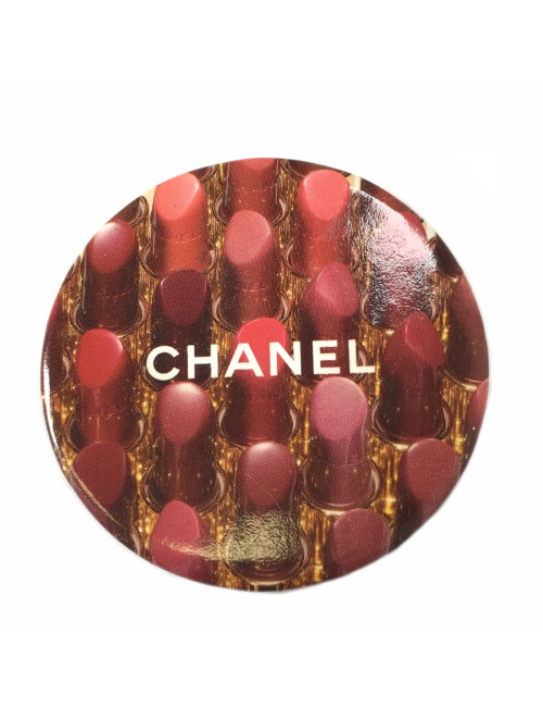 Pin’s CHANEL rond en métal 