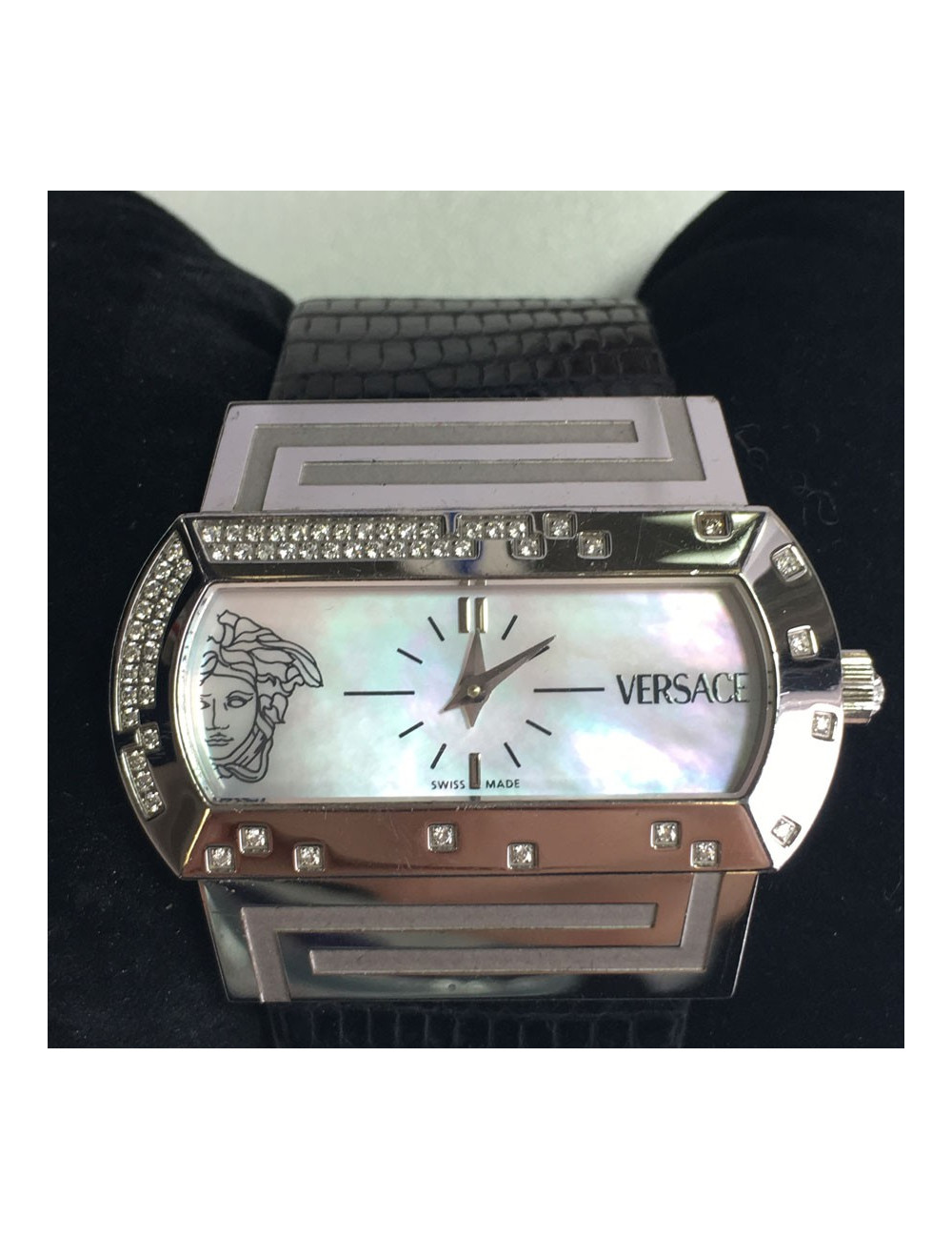 xxx Montre VERSACE en acier et cuir 