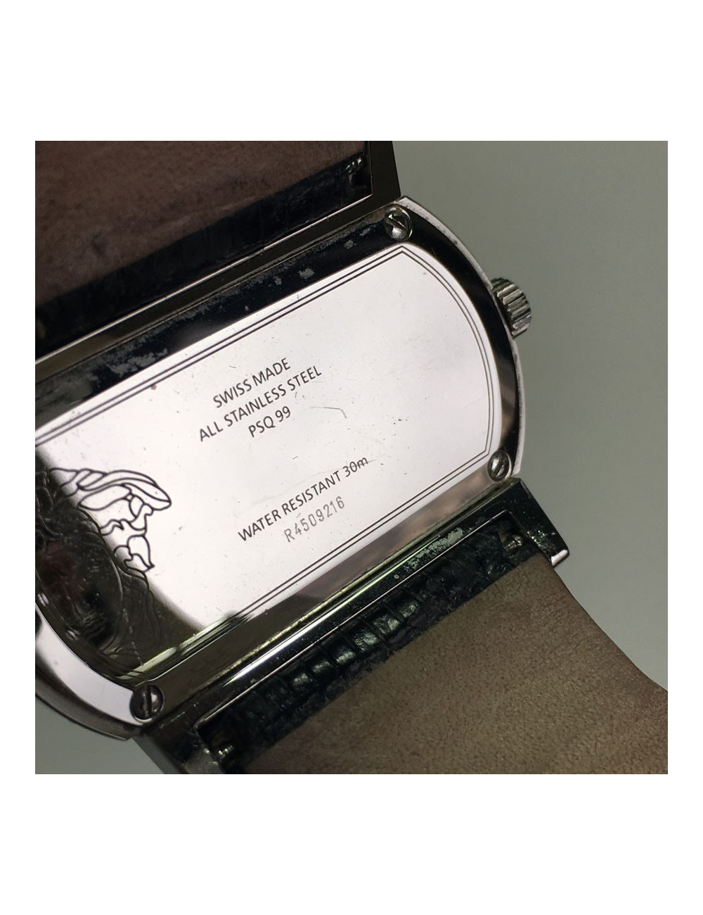 xxx Montre VERSACE en acier et cuir 