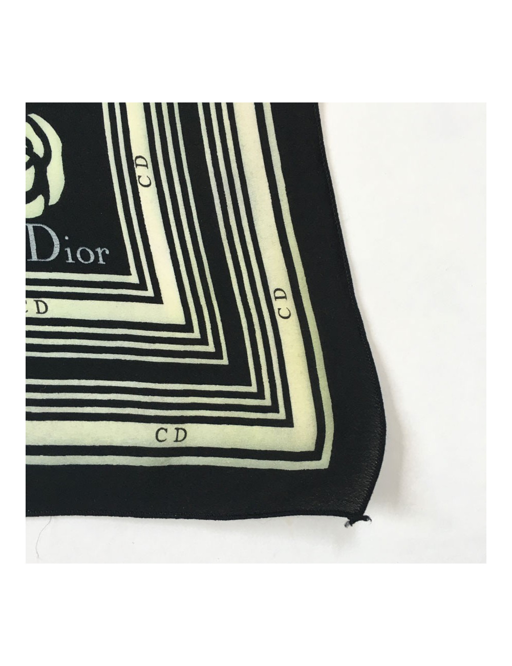 Square "CD" CHRISTIAN DIOR