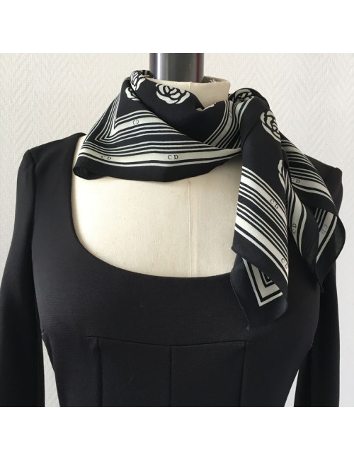 Square "CD" CHRISTIAN DIOR