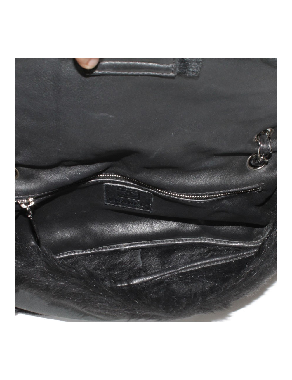 Sac CHANEL en peau retournée noir