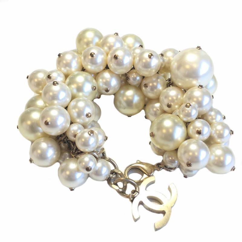 CHANEL Pearly Beads Bracelet - VALOIS VINTAGE PARIS