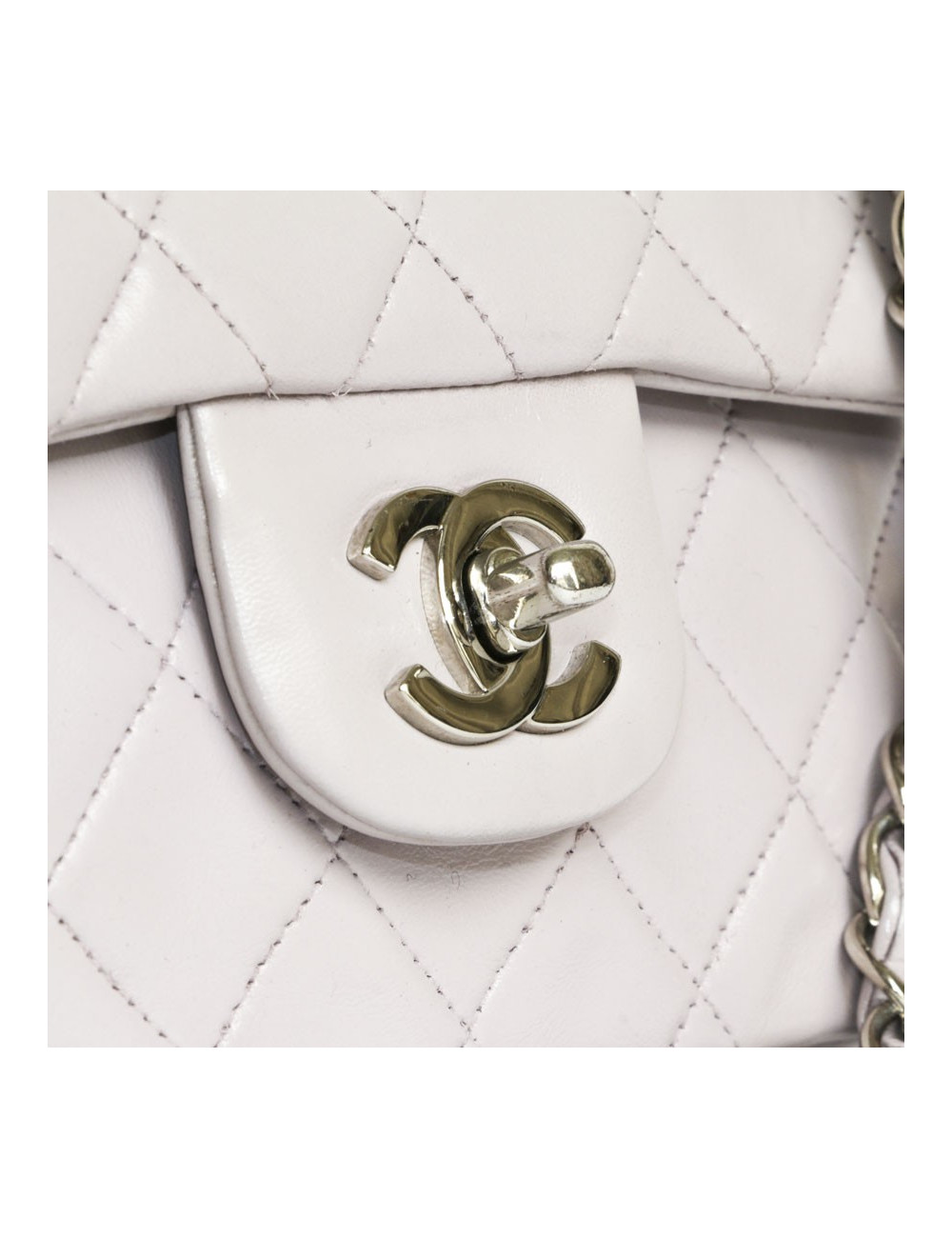 Sac timeless CHANEL cuir d'agneau mauve