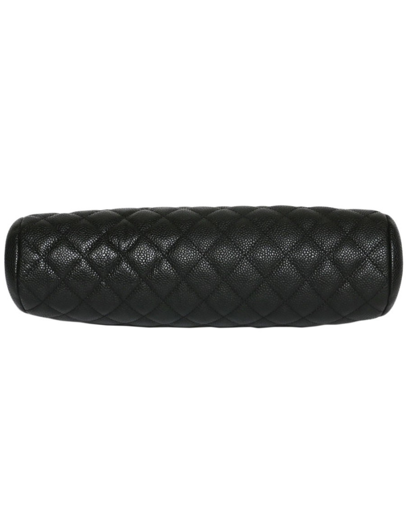 CHANEL black caviar leather pouch