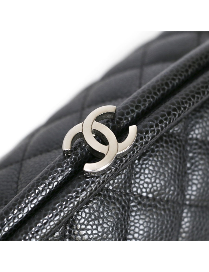 CHANEL black caviar leather pouch