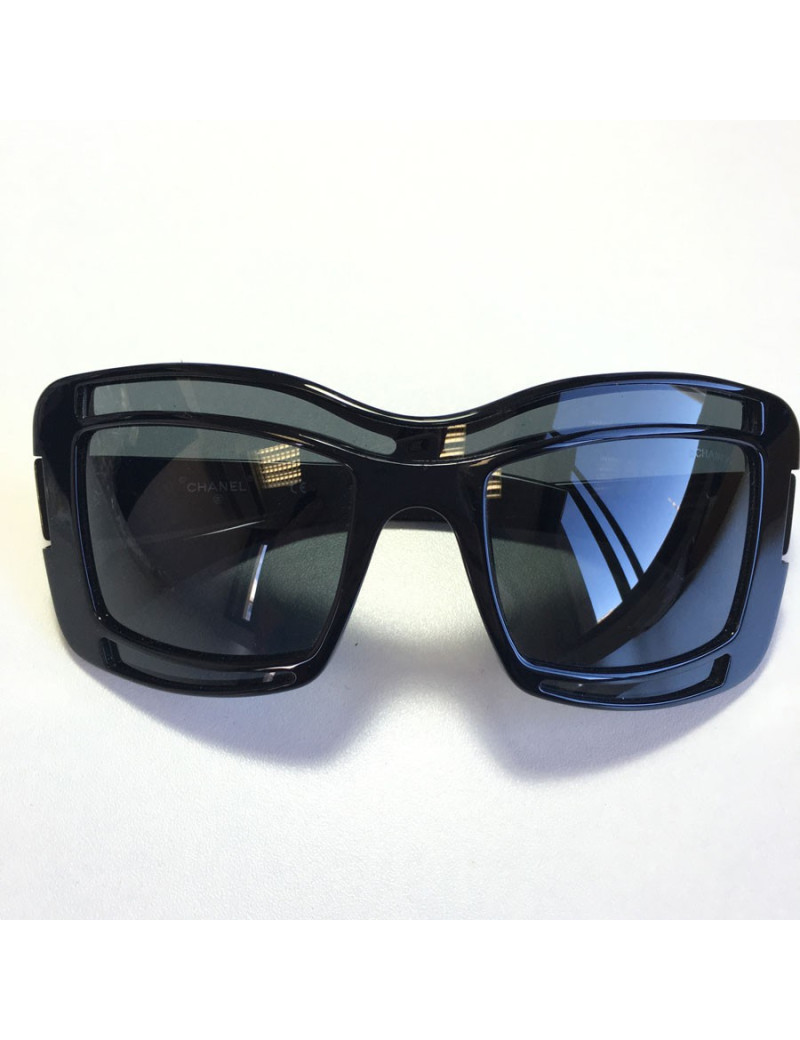 CHANEL sunglasses black plastic