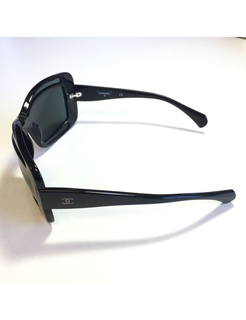 CHANEL sunglasses black plastic
