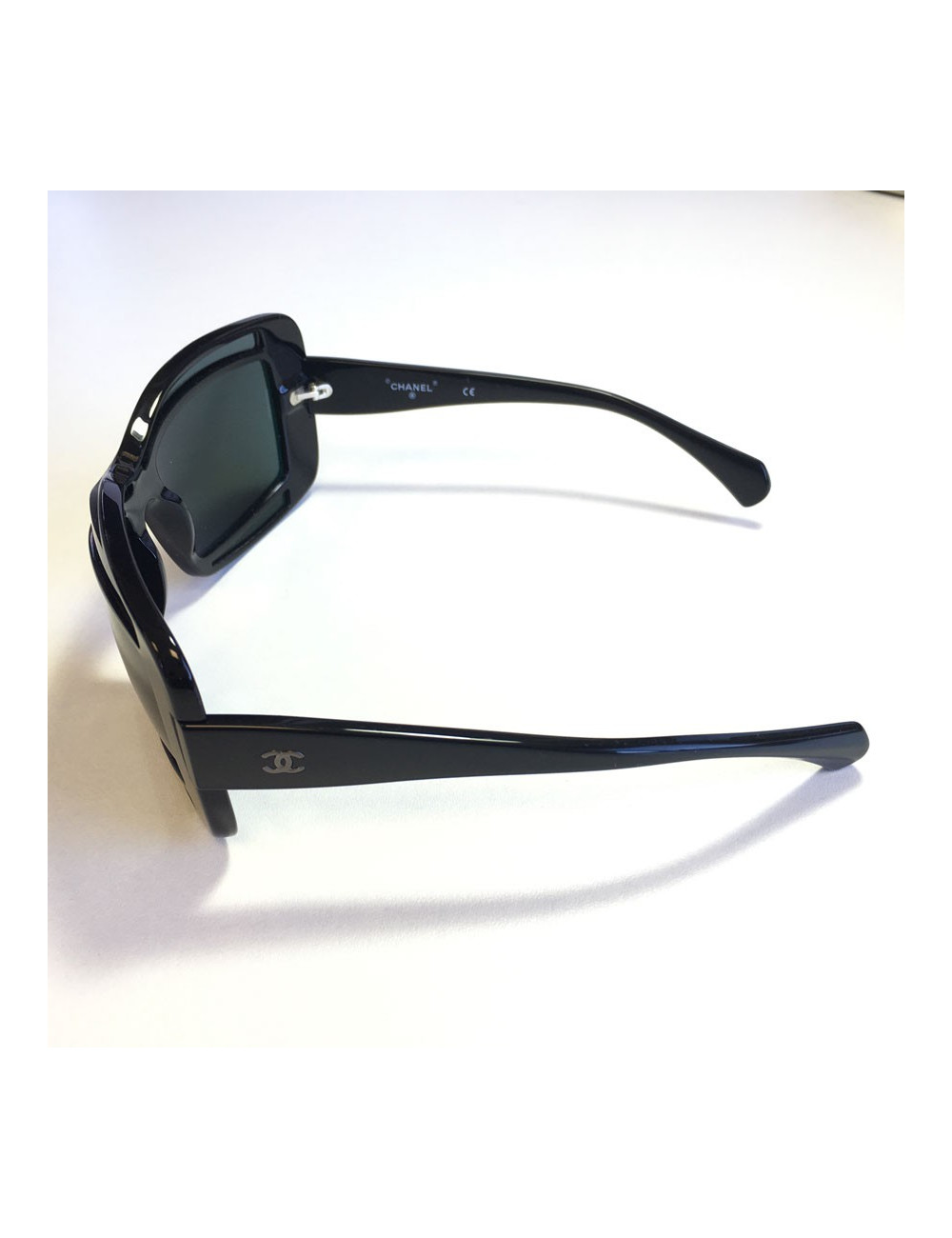 xxx Lunettes de soleil CHANEL en plastique noir