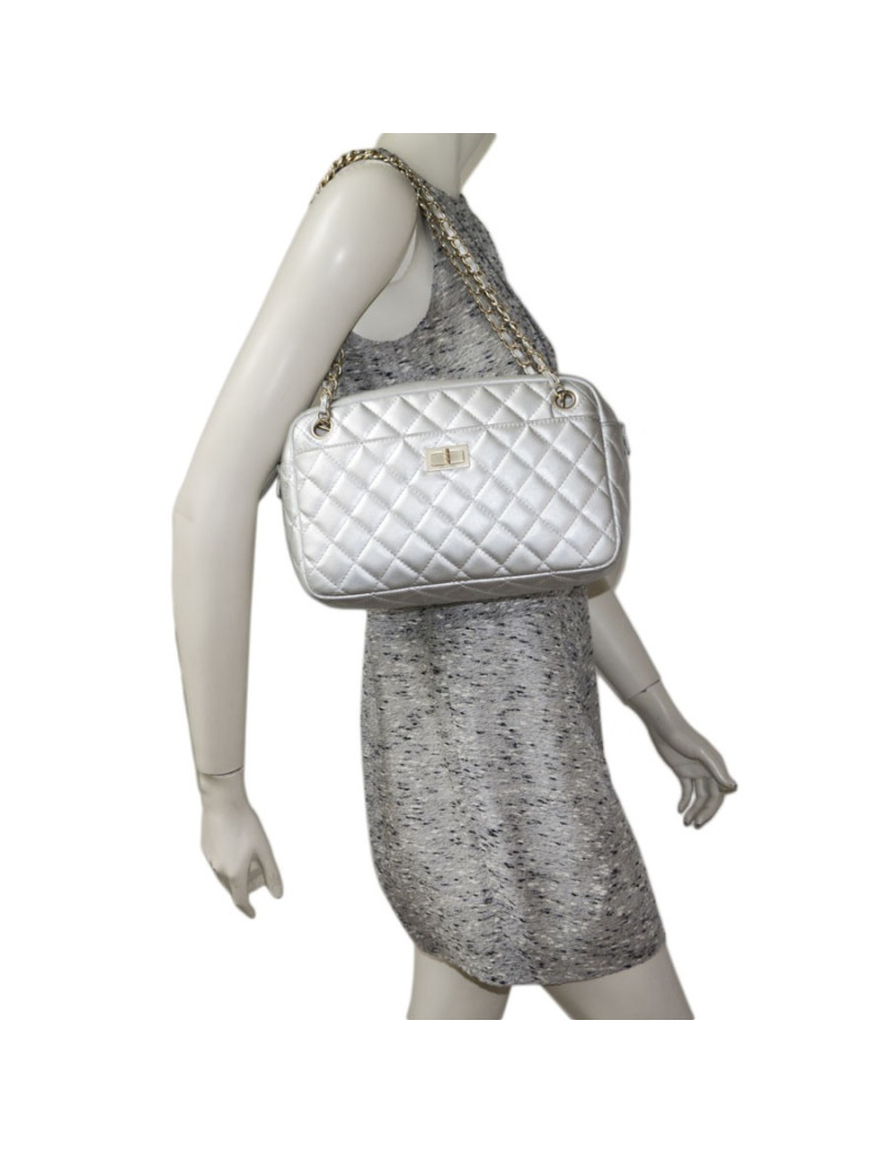 Sac "Caméra"CHANEL cuir argent