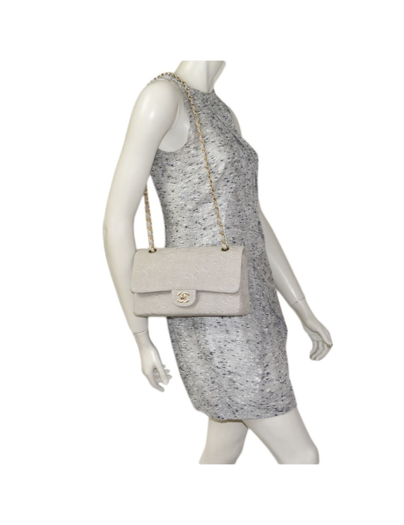 Timeless CHANEL Ecru canvas bag