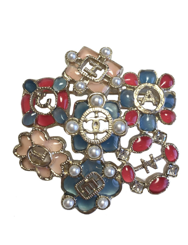 CHANEL brooch in multicolored resin, rhinestones and pearls