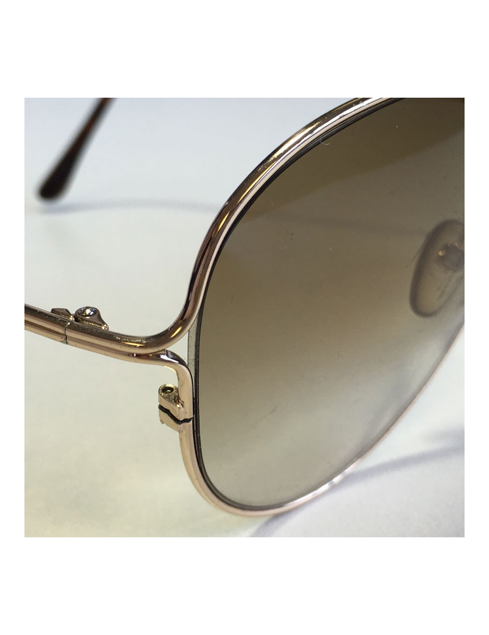 Lunettes de soleil TOM FORD doré et verres marrons