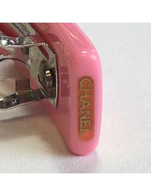 Barrette à cheveux CHANEL en plastique rose