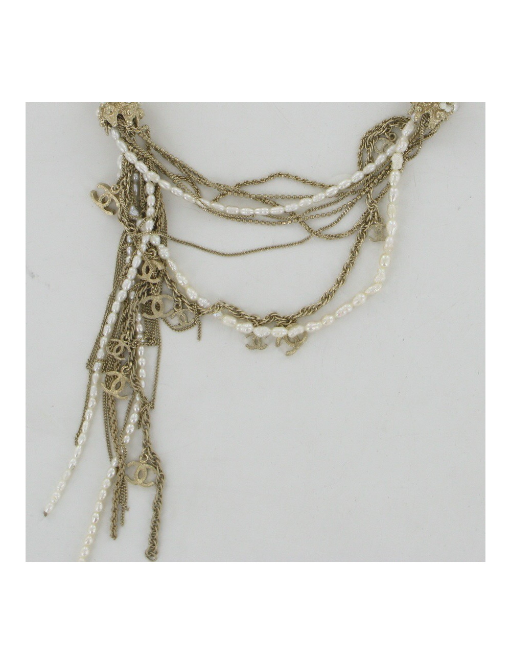 Collier perles et CC CHANEL