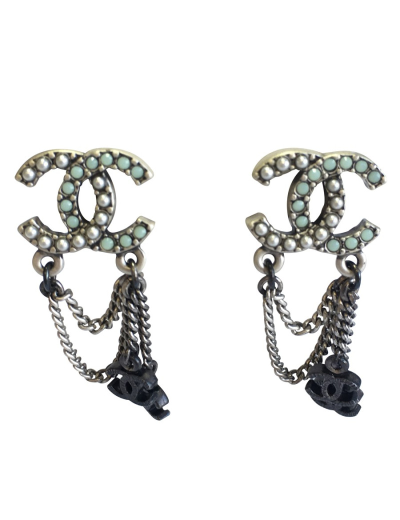 Boucles d'oreille clous CHANEL
