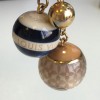 Jewel of bag LOUIS VUITTON 3 gold metal spheres