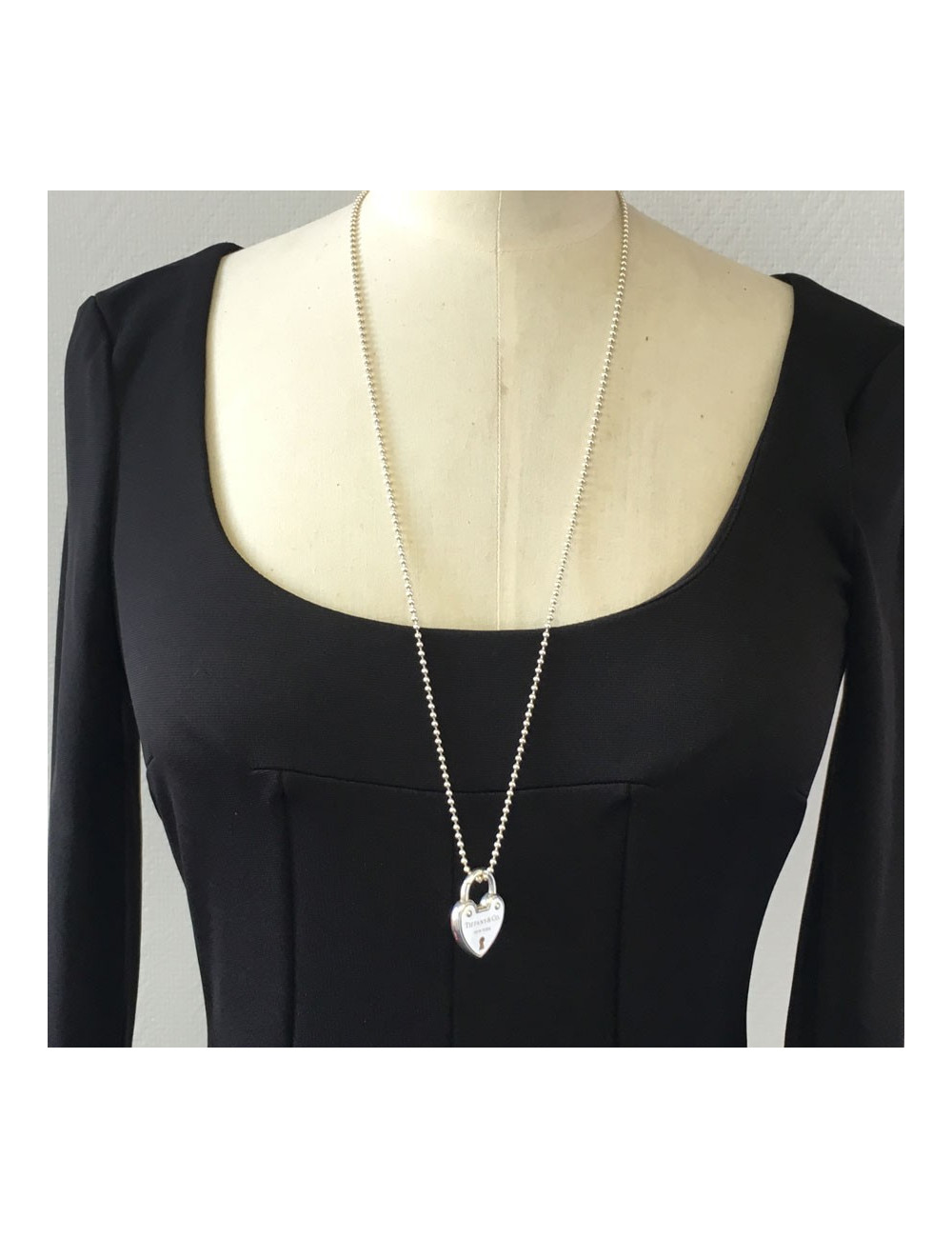 Collier TIFFANY & Co chaîne argent et cœur 