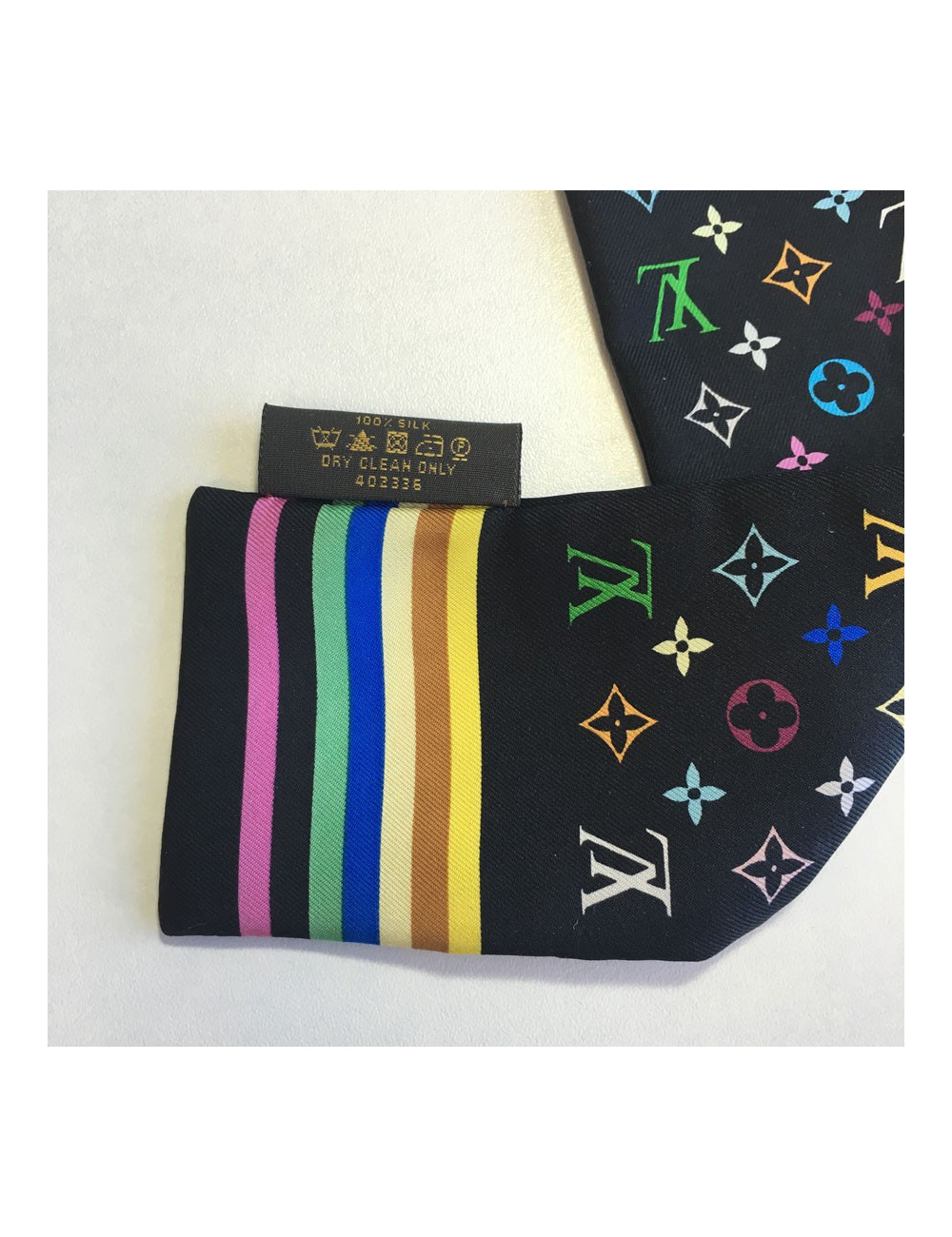 Tilly ou bandeau LOUIS VUITTON en soie noire