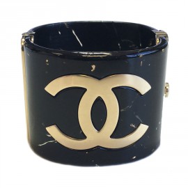CHANEL Paris-Shanghai cufflinks in black lacquered resin and gold writing