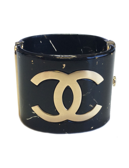 Manchette CHANEL Paris-Shanghai en résine laquée noire et écriture dorée