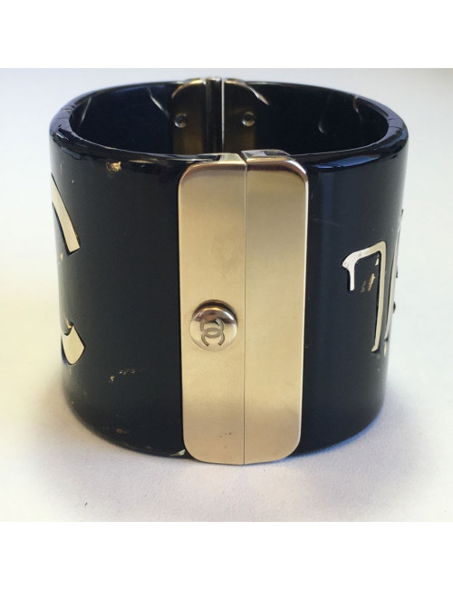 CHANEL Paris-Shanghai cufflinks in black lacquered resin and gold writing