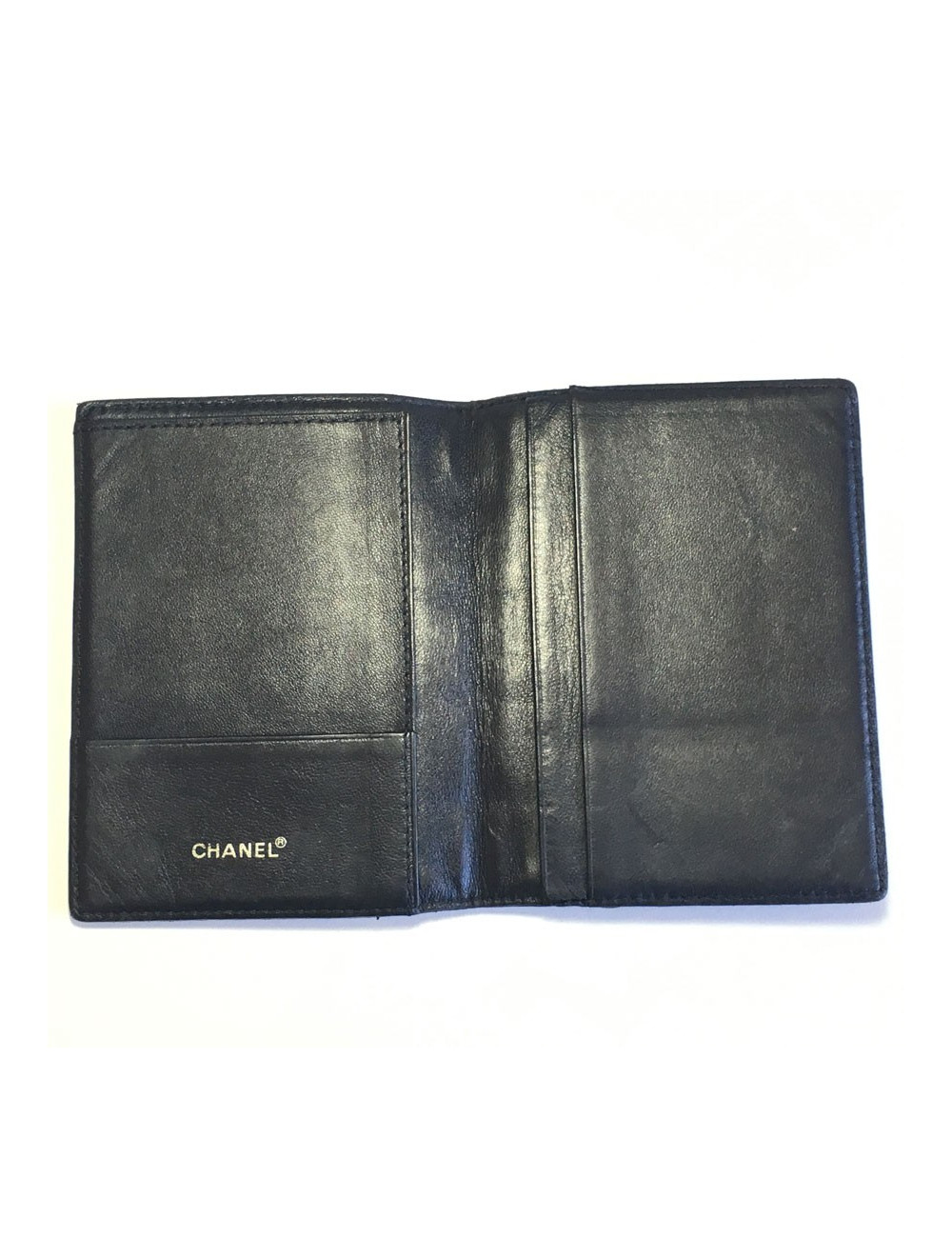 CHANEL Vintage quilted black leather wallet