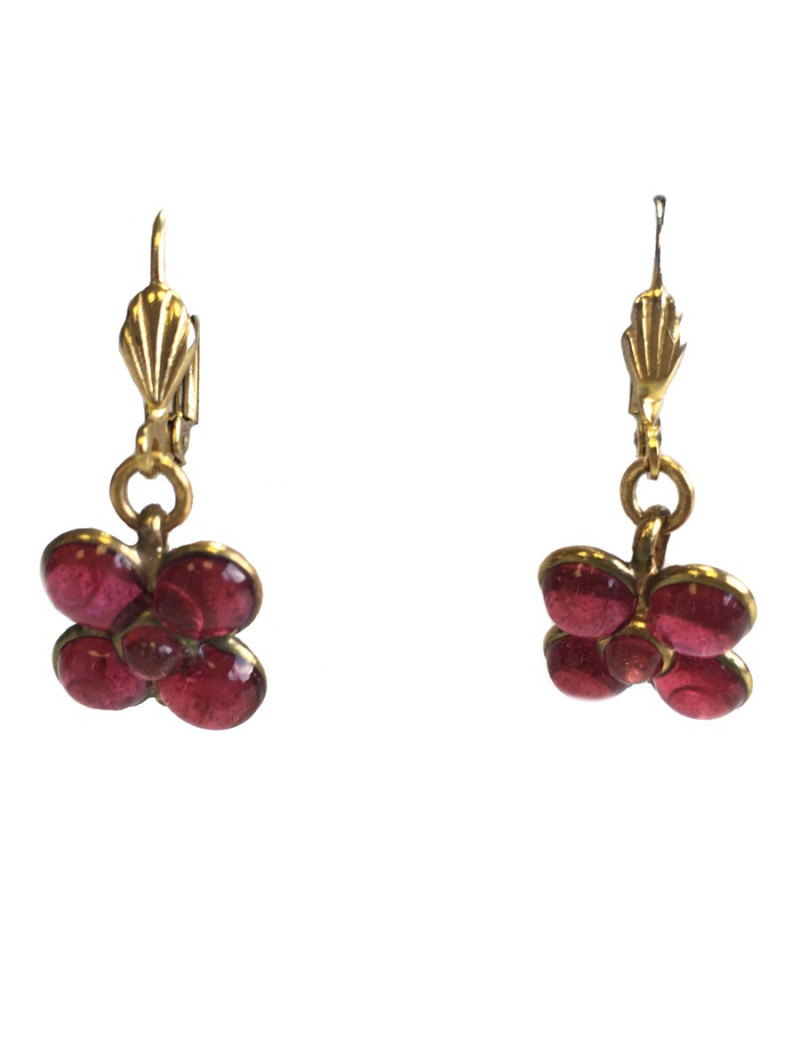 Boucles d'oreille clous MARGUERITE DE VALOIS en pâte de verre rose foncé