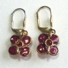 Earrings nails MARGUERITE of VALOIS in dark pink glass