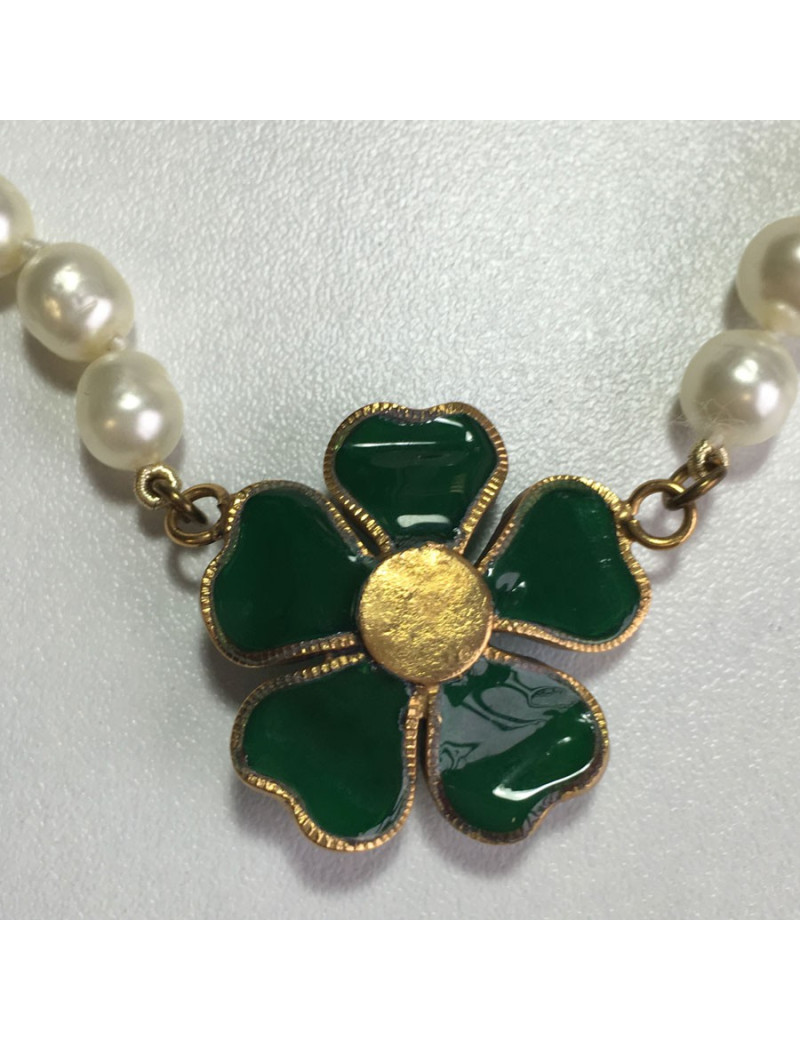 Collier MARGUERITE DE VALOIS fleurette et perles nacrées