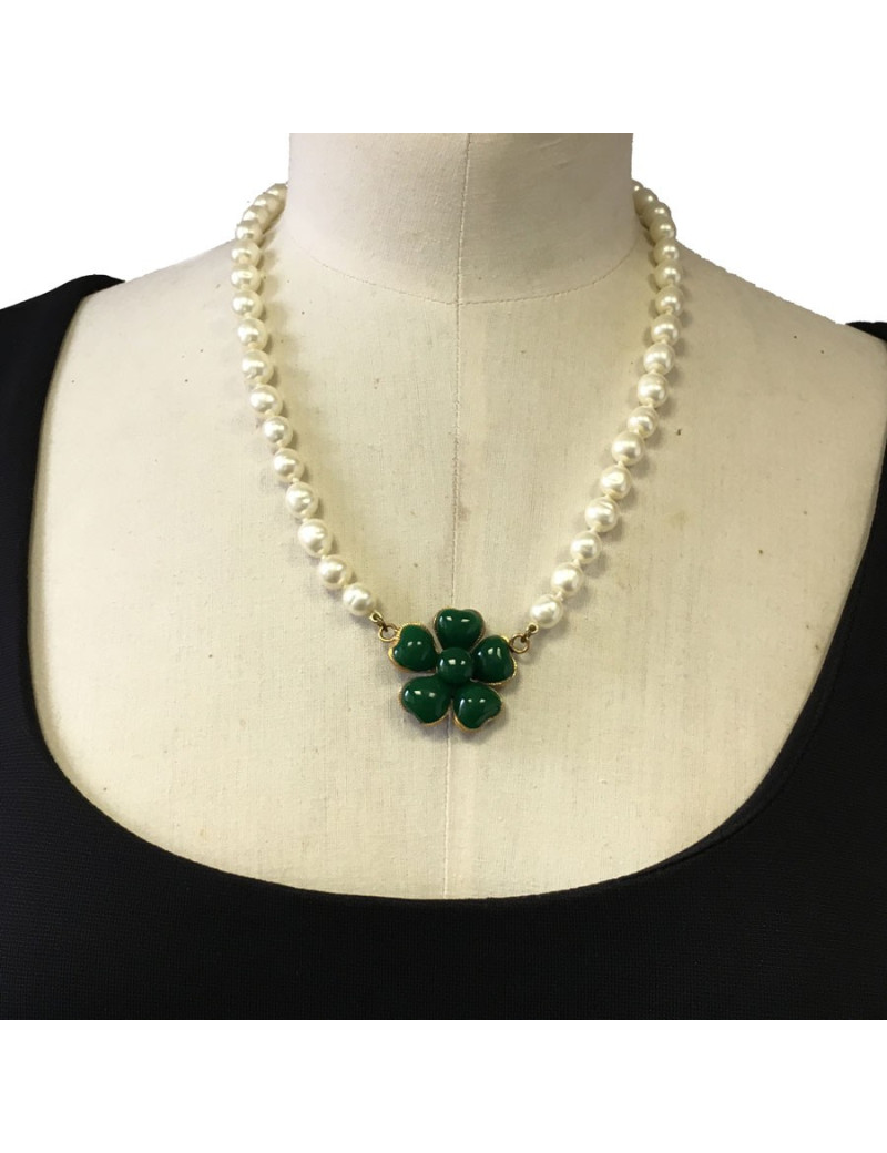 Collier MARGUERITE DE VALOIS fleurette et perles nacrées