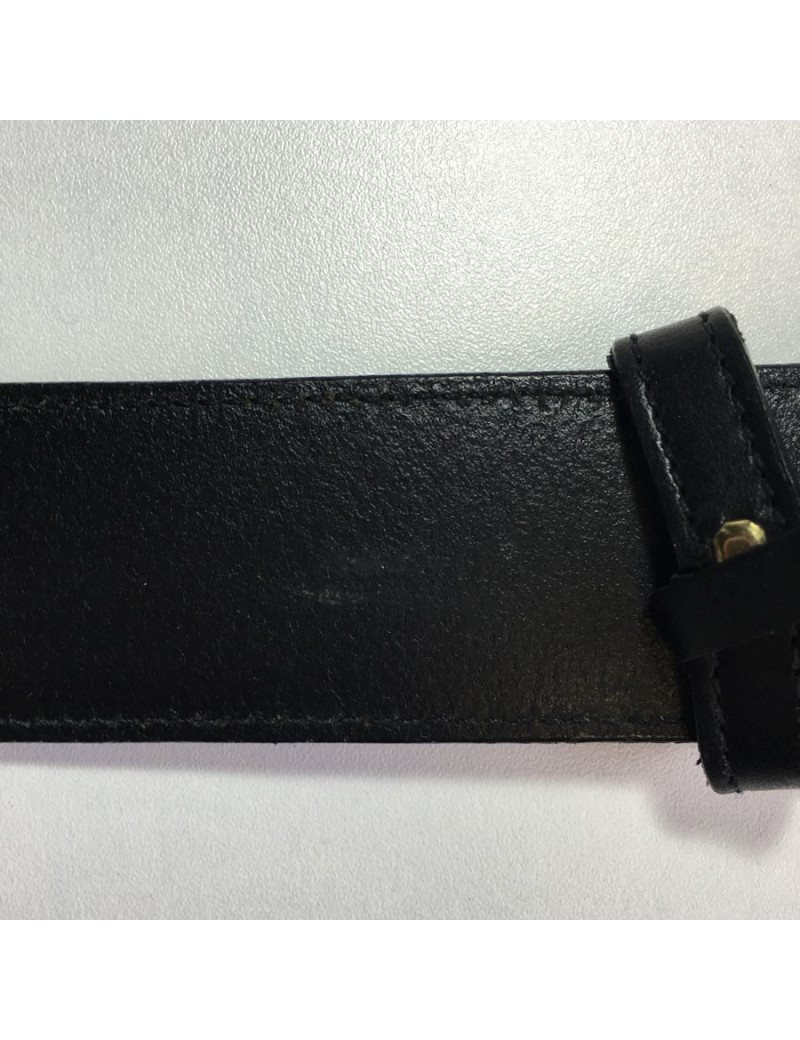 Ceinture GUCCI en cuir noir et boucle dorée 