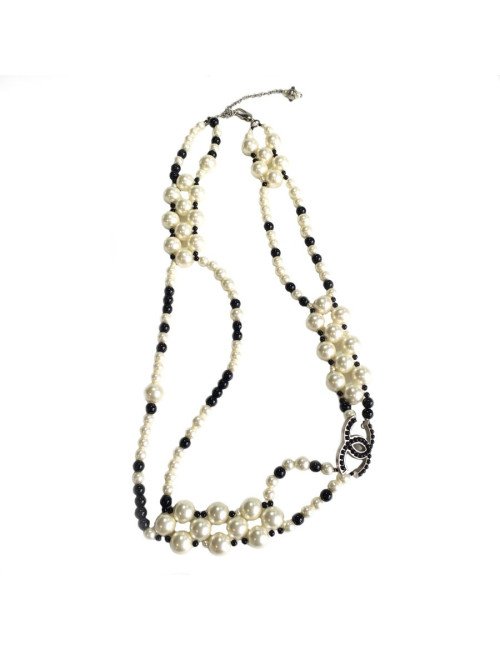 Ceinture-sautoir CHANEL en perles nacrées et noires