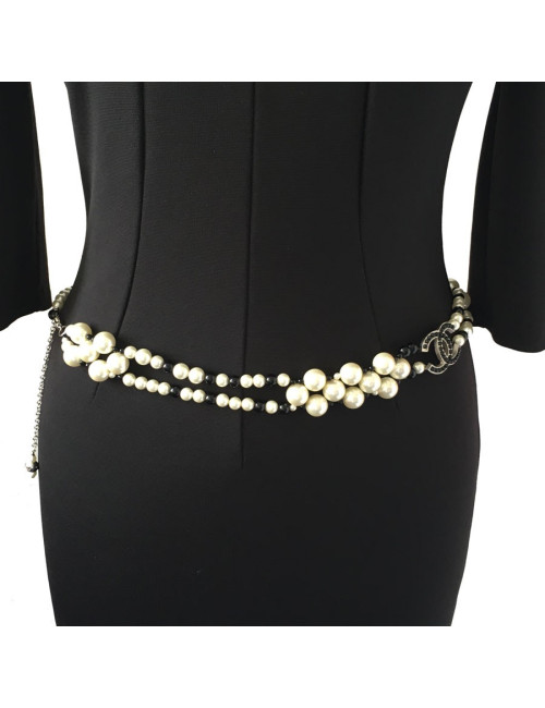 Ceinture-sautoir CHANEL en perles nacrées et noires