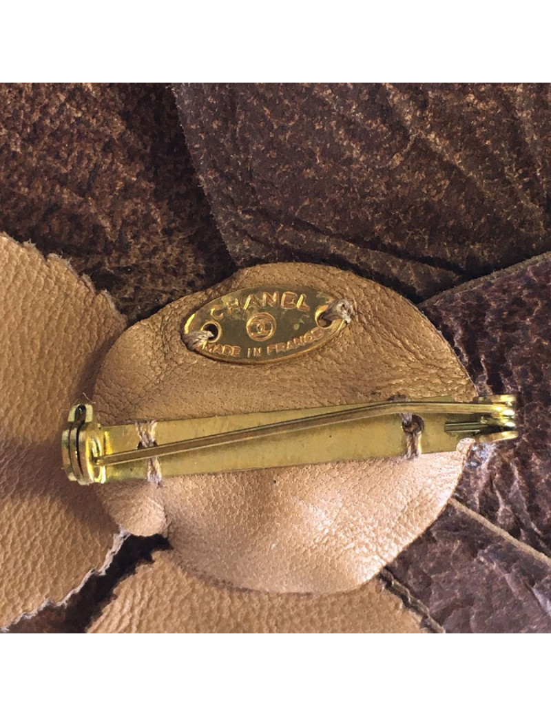 CHANEL camellia brooch in glossy brown leather