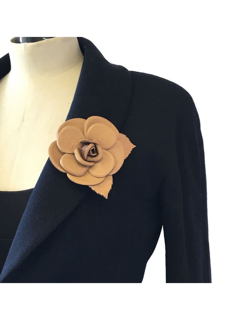 CHANEL camellia brooch in glossy brown leather