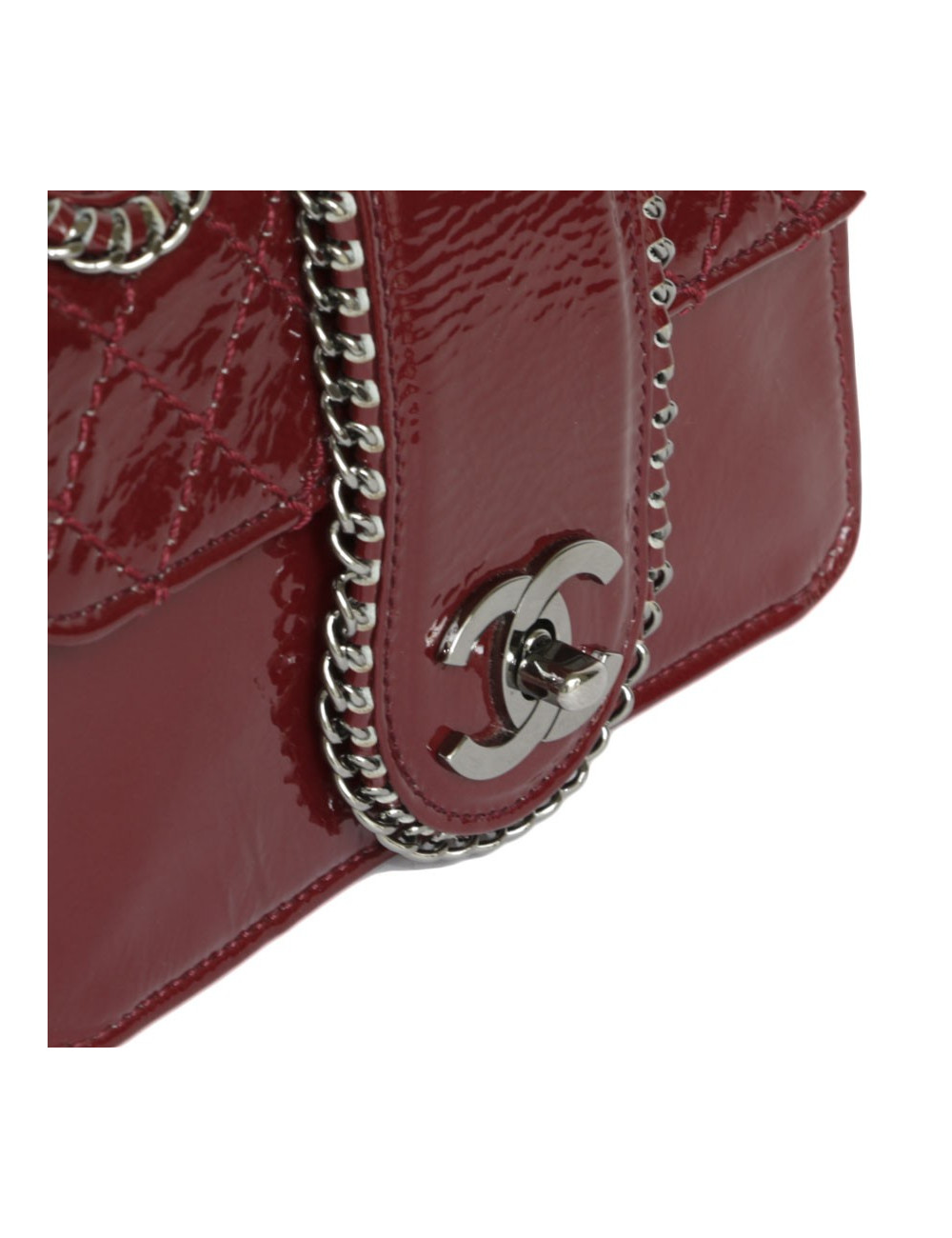 Mini CHANEL Flap bag in Burgundy Patent leather
