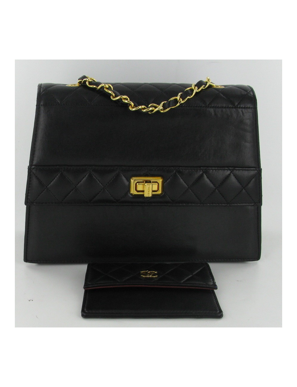 Sac vintage en cuir noir CHANEL