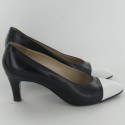 Two-tone leather T38 CHANEL pumps