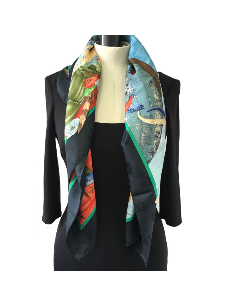 Carré HERMES "Christophe Colomb découvre l'Amérique" en soie 