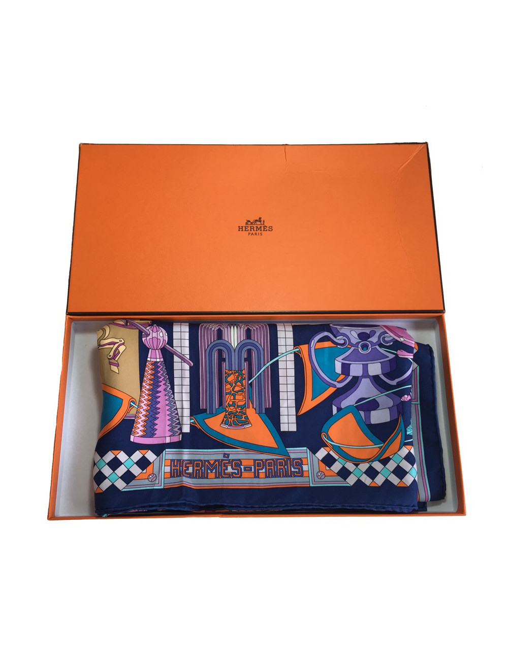 Grand foulard HERMES 100 % soie