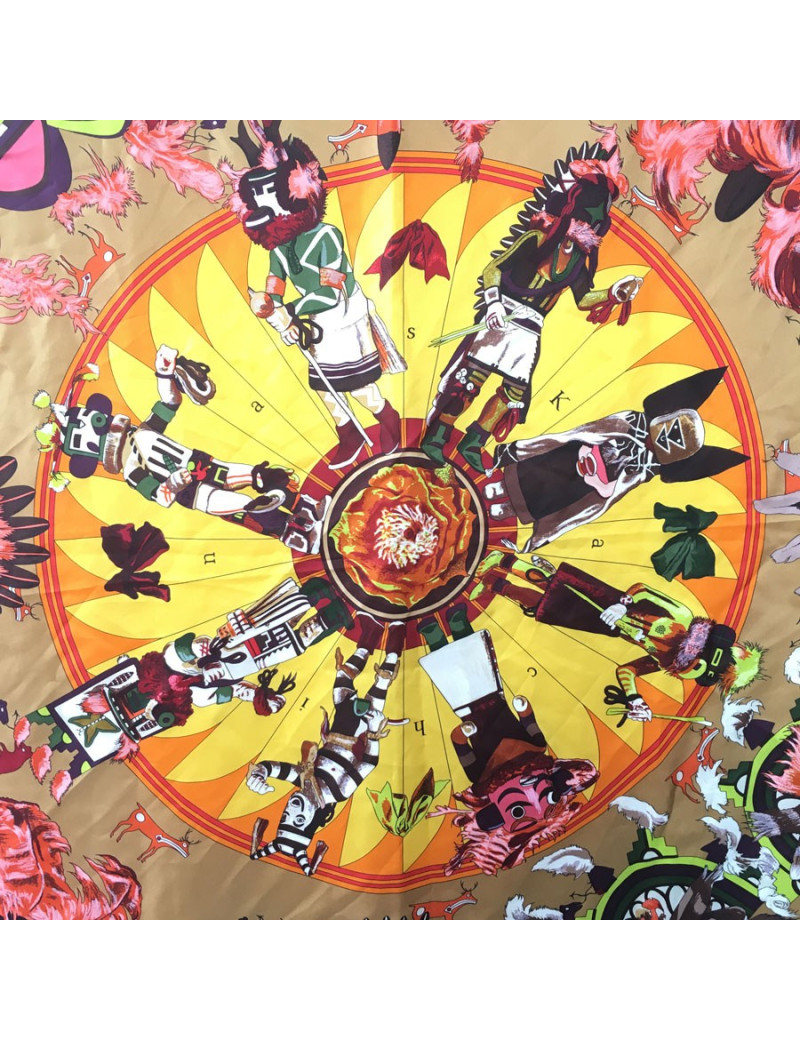 Grand carré HERMÈS Kachinas en soie multicolore