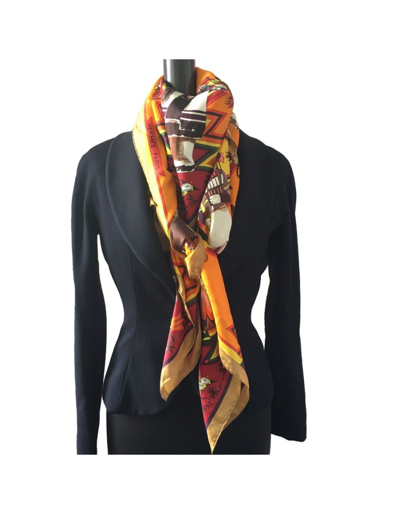 Grand carré HERMÈS Kachinas en soie multicolore