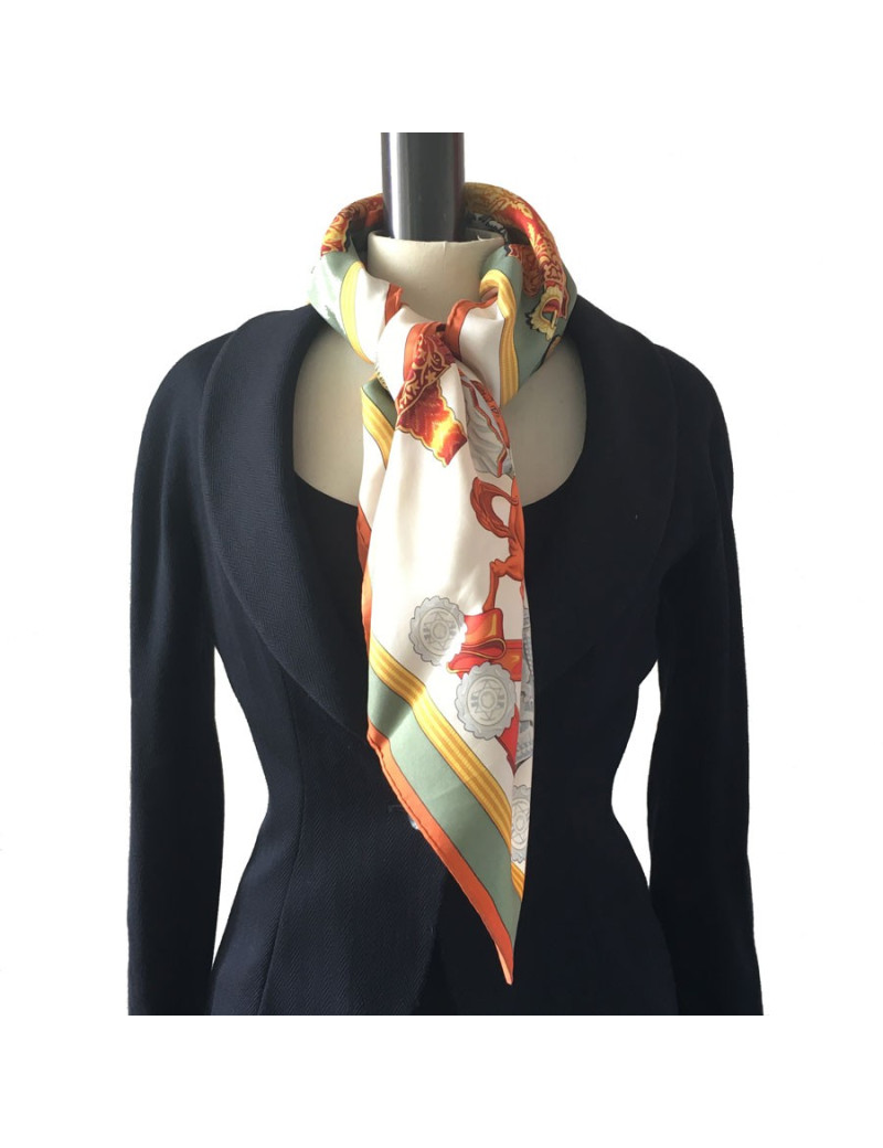 Carré HERMÈS "1821 - les cavaliers Ottomans" en soie multicolore